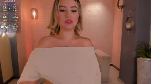 Anna Brooks  online show from March 14, 2026, 7:52 pm