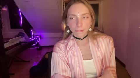 Anna Darko online show from May 4, 2026, 6:26 pm
