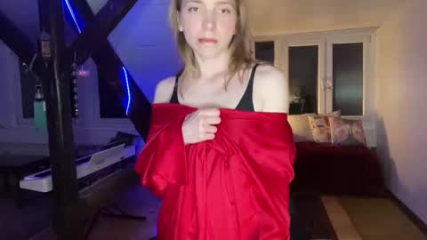 Anna Darko online show from May 8, 2026, 8:58 pm