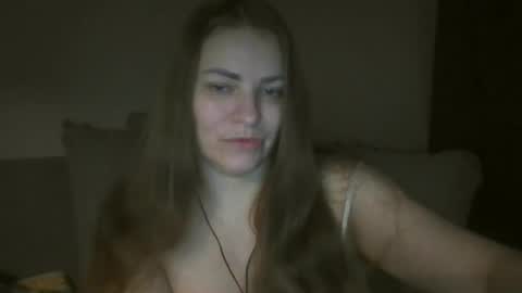 annadiamond1 online show from February 9, 2025, 7:41 pm