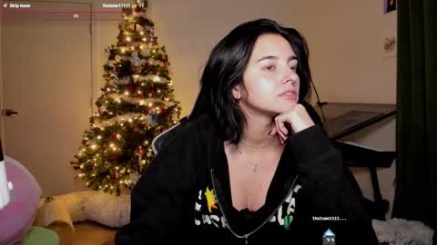 Snapshot of annaforevers chatting on November 19, 2025, 2:11 am Anna Forevers online show from November 19, 2025, 2:11 am