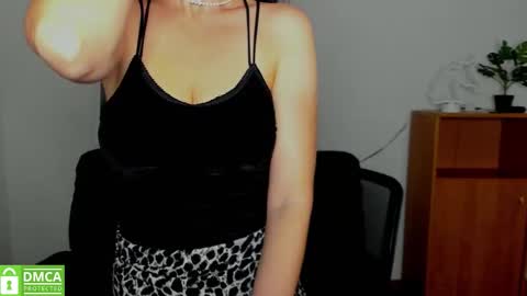Snapshot of annakillian_kiss chatting on September 11, 2025, 5:29 am Anna online show from September 11, 2025, 5:29 am
