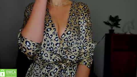 Snapshot of annakillian_kiss chatting on October 18, 2025, 5:32 am Anna online show from October 18, 2025, 5:32 am