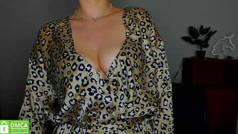 Snapshot of annakillian_kiss chatting on November 2, 2025, 6:27 am Anna online show from November 2, 2025, 6:27 am