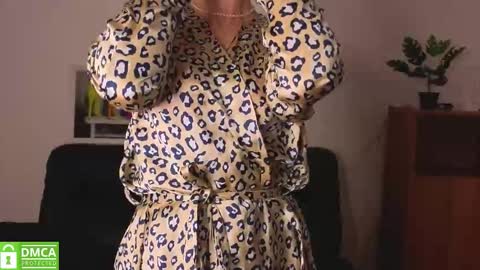 Snapshot of annakillian_kiss chatting on December 23, 2025, 6:33 am Anna online show from December 23, 2025, 6:33 am