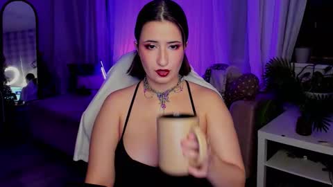 annalluring online show from September 15, 2025, 10:43 pm