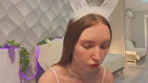 Holly Molly Im Polly online show from May 16, 2026, 7:01 pm