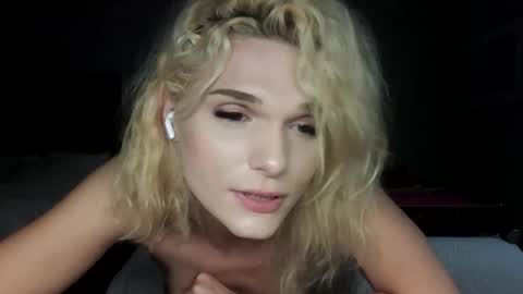 AnnaMarrie online show from October 20, 2025, 3:29 am