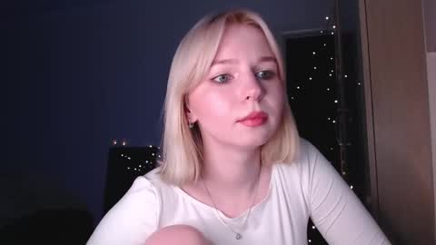 annamilky online show from March 11, 2025, 7:14 pm
