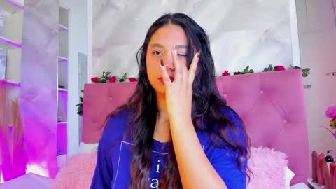 Anna online show from November 18, 2025, 4:44 pm