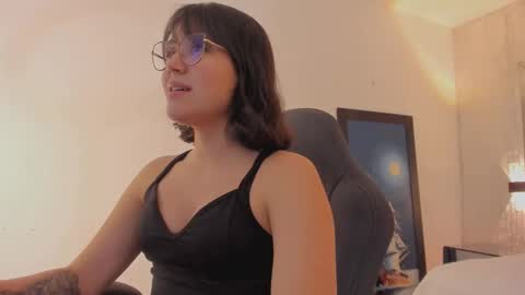 Annara Lein online show from December 5, 2025, 2:09 am