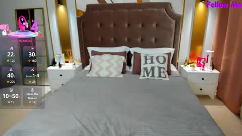 Snapshot of annasimonsj chatting on October 6, 2025, 1:03 am Anna online show from October 6, 2025, 1:03 am