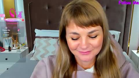 Snapshot of annasimonsj chatting on October 15, 2025, 1:06 am Anna online show from October 15, 2025, 1:06 am