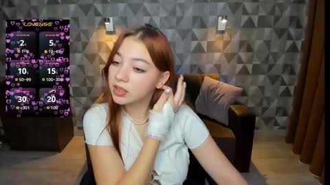 Snapshot of annastills chatting on October 14, 2025, 12:06 pm Anna online show from October 14, 2025, 12:06 pm