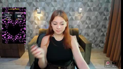 Snapshot of annastills chatting on October 22, 2025, 11:43 am Anna online show from October 22, 2025, 11:43 am