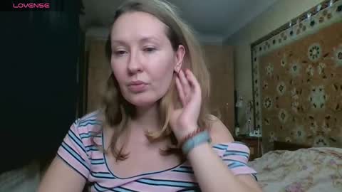 AnnaXLovers online show from November 24, 2025, 12:49 pm