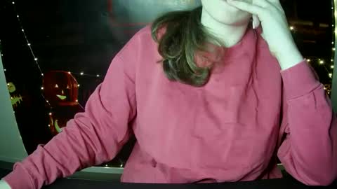 Snapshot of annbelll chatting on October 7, 2025, 5:10 pm Bella online show from October 7, 2025, 5:10 pm