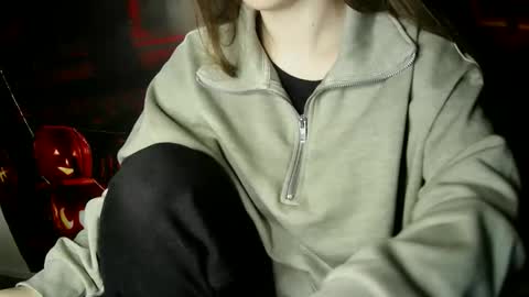 Snapshot of annbelll chatting on October 27, 2025, 6:12 pm Bella online show from October 27, 2025, 6:12 pm