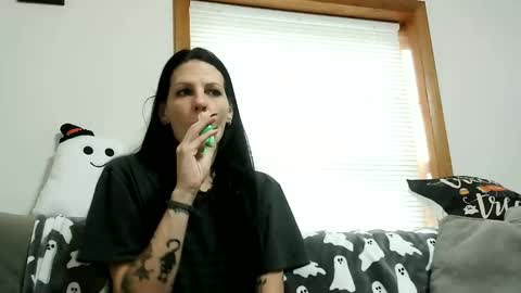 Snapshot of anne12369 chatting on September 21, 2025, 1:24 pm anne online show from September 21, 2025, 1:24 pm