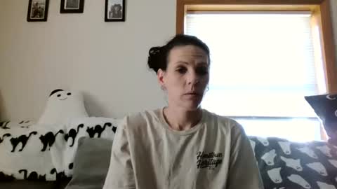 Snapshot of anne12369 chatting on October 12, 2025, 6:40 pm anne online show from October 12, 2025, 6:40 pm