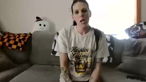 Snapshot of anne12369 chatting on October 16, 2025, 5:36 pm anne online show from October 16, 2025, 5:36 pm