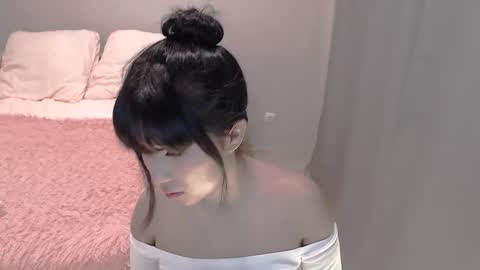 erika online show from October 1, 2025, 7:09 pm