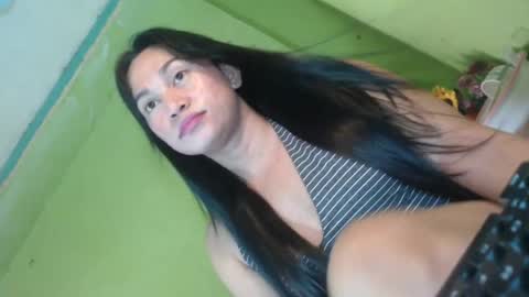 Snapshot of anne_hotaway chatting on June 19, 2026, 2:05 am anne_hotaway online show from June 19, 2026, 2:05 am