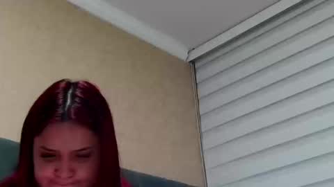Snapshot of anne_julienne chatting on September 20, 2025, 12:55 am       online show from September 20, 2025, 12:55 am