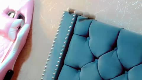 Snapshot of anne_julienne chatting on October 2, 2025, 1:12 am       online show from October 2, 2025, 1:12 am