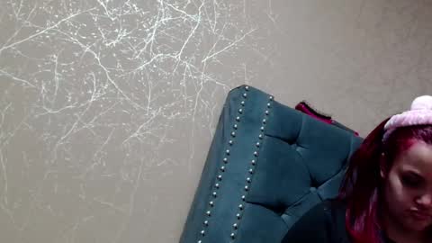 Snapshot of anne_julienne chatting on October 17, 2025, 1:53 am       online show from October 17, 2025, 1:53 am