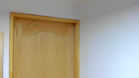 Snapshot of anne_millerr chatting on June 1, 2026, 11:34 am anne_millerr online show from June 1, 2026, 11:34 am