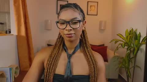 Snapshot of anne_rachel chatting on June 26, 2026, 5:28 pm anne_rachel online show from June 26, 2026, 5:28 pm
