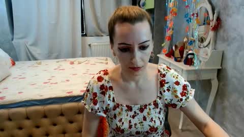 annedevrim online show from March 3, 2026, 6:52 am