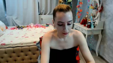 annedevrim online show from March 18, 2026, 6:49 am