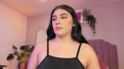 Snapshot of anneee_ chatting on December 14, 2024, 2:12 am Anne online show from December 14, 2024, 2:12 am