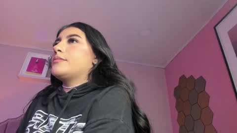 Snapshot of anneee_ chatting on January 8, 2025, 12:38 am Anne online show from January 8, 2025, 12:38 am