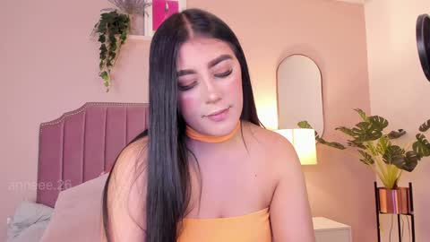 Snapshot of anneee_ chatting on February 7, 2025, 1:11 pm Anne online show from February 7, 2025, 1:11 pm