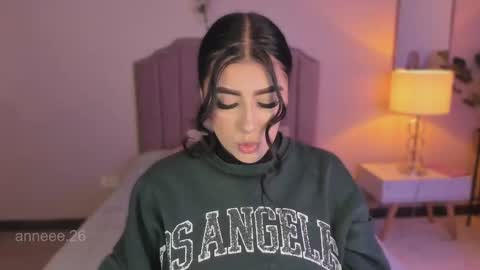 Snapshot of anneee_ chatting on February 25, 2025, 12:24 pm Anne online show from February 25, 2025, 12:24 pm