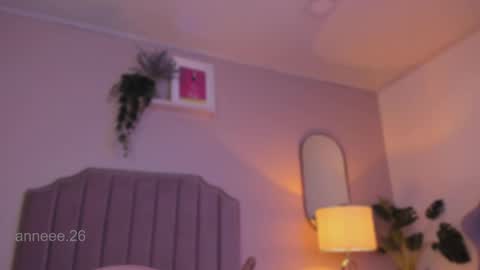 Snapshot of anneee_ chatting on February 25, 2025, 6:31 pm Anne online show from February 25, 2025, 6:31 pm