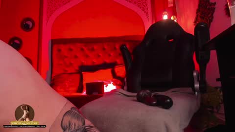 Anne  online show from February 2, 2025, 2:48 am