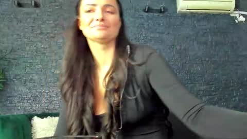 Snapshot of annesins chatting on October 2, 2025, 6:15 pm annesins online show from October 2, 2025, 6:15 pm