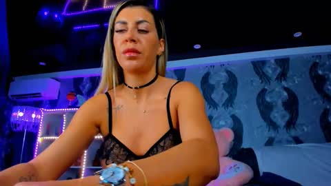 Snapshot of anneswhite chatting on March 3, 2026, 5:13 am Ana online show from March 3, 2026, 5:13 am