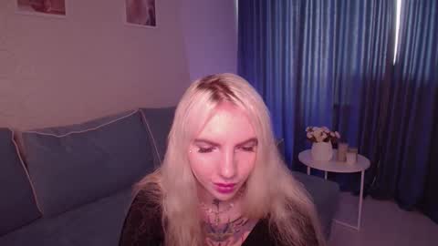 Snapshot of annetenet chatting on September 17, 2025, 9:11 am Annet online show from September 17, 2025, 9:11 am