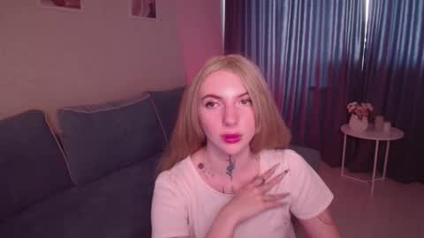 Snapshot of annetenet chatting on September 21, 2025, 9:22 am Annet online show from September 21, 2025, 9:22 am