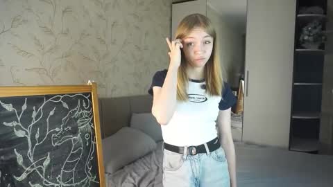 Snapshot of annettaregino chatting on October 23, 2025, 4:39 pm Eva online show from October 23, 2025, 4:39 pm