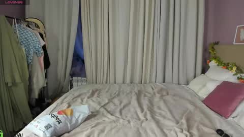 annette_nelsone online show from May 6, 2026, 12:41 am