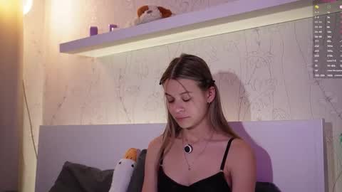 Anne online show from October 19, 2025, 6:41 pm