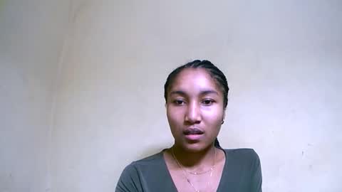 anni253864 online show from September 8, 2025, 2:27 pm