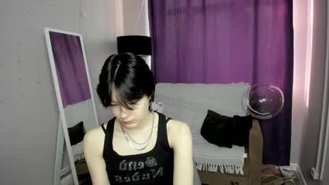 Anni online show from March 16, 2026, 5:44 am