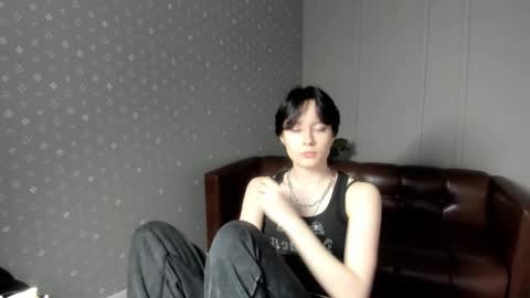 Anni online show from March 18, 2026, 10:40 am